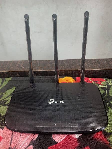 TP-LINK - TL-WR940N | 450Mbps Wireless N Router - Black - 3 Antennas 1