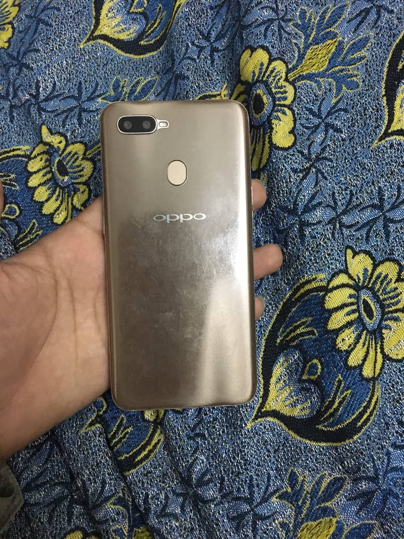 Oppo A5s 4/64 gb 1