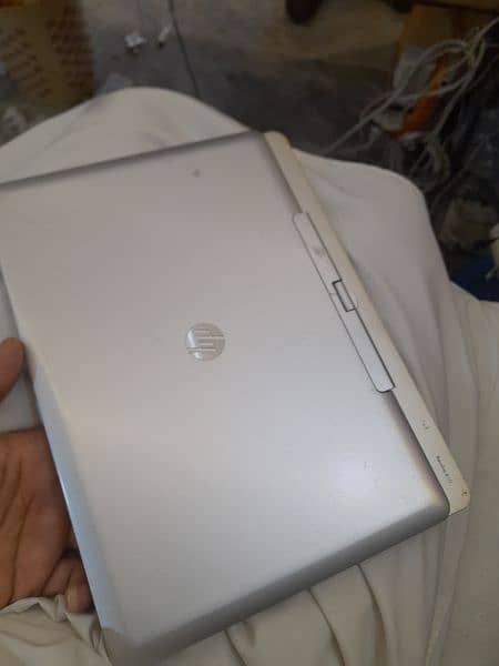 laptop. Elitebook. i5 with  touch display 8