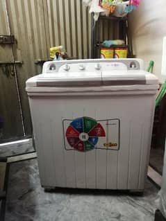 8kg ( large tub) super asia 10/10 condition washing machine with dryer