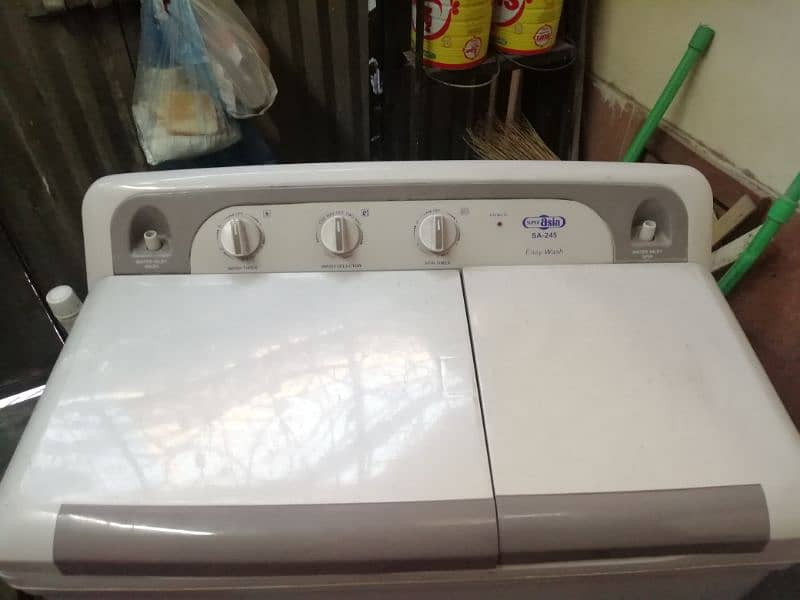 8kg ( large tub) super asia 10/10 condition washing machine with dryer 3