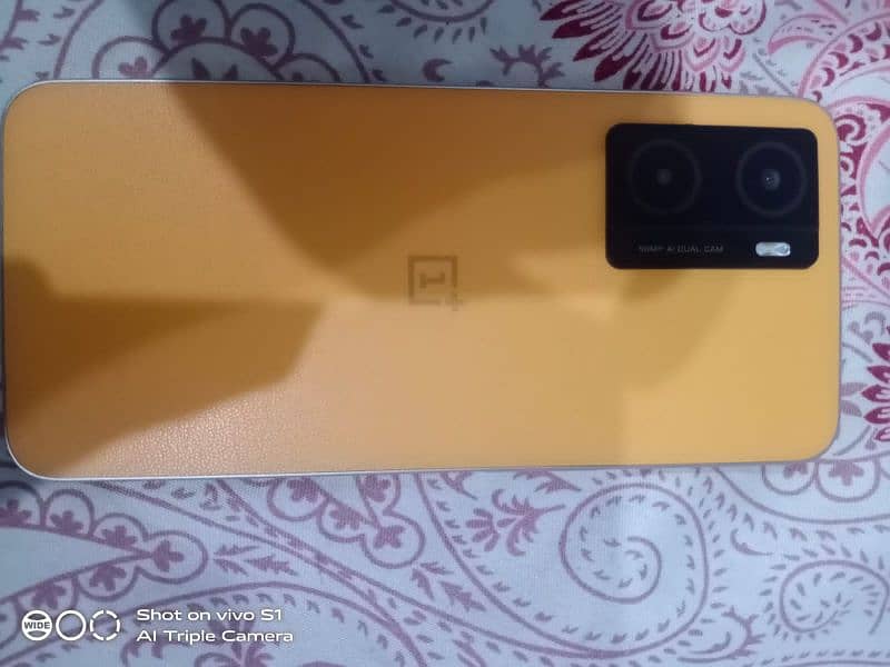 OnePlus n20 model h sath box charger b original h exchange possible h 2