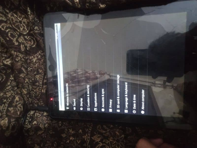 Tablet for sale direct on with charger 1