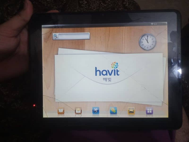 Tablet for sale direct on with charger 5