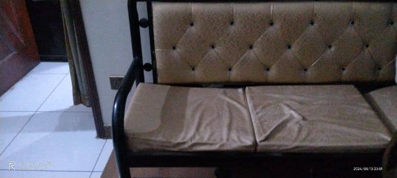 5 seater sofa for sale with brown colur sofa cover due to space resone 5
