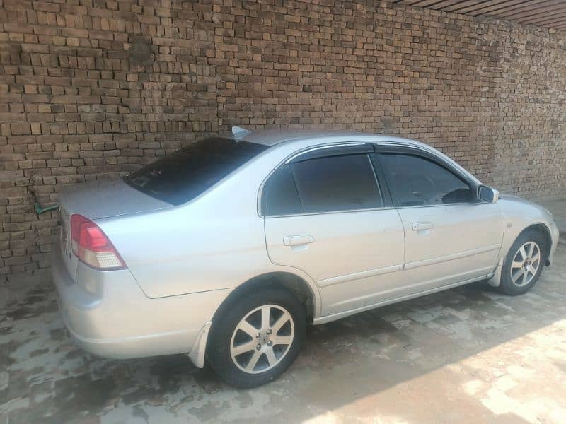 Honda civic 2004 in outstanding condition 1