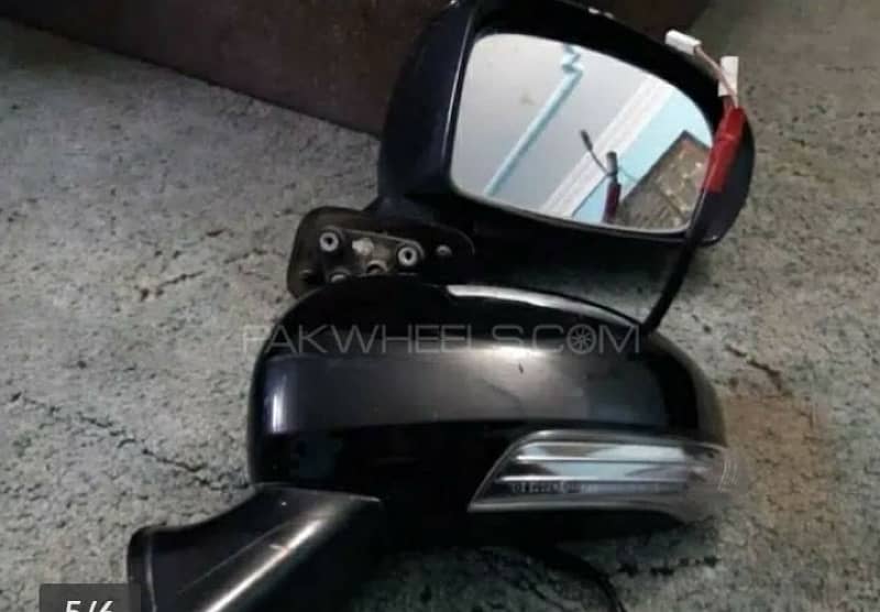 new mirrors up for sell urgent brand new mirror of prius 3