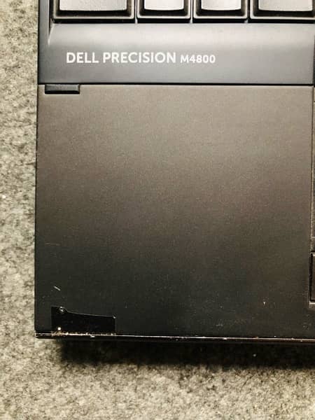 DELL PRECISION M4800 Workstation/Laptop 3