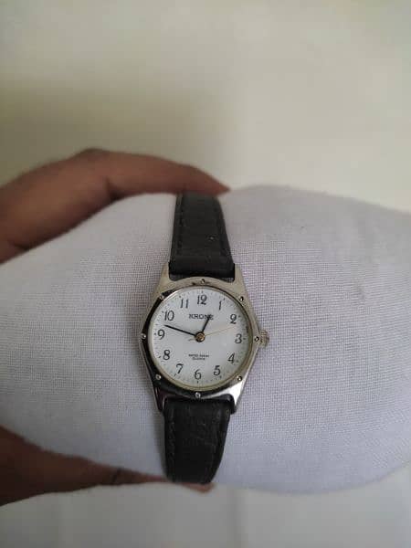 PRE OWNED ORIGINAL JAPANESE & SWISS WATCHES FOR MEN & WOMEN. 17