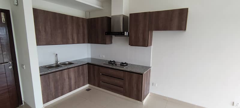 Two Bed Spacious Apartment Is Available 3