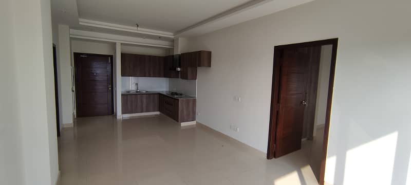 Two Bed Spacious Apartment Is Available 7