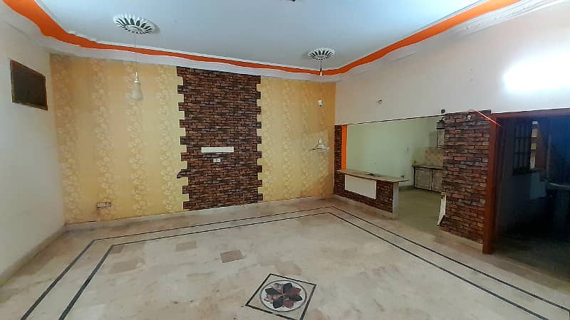 Portion available for Rent In Safura 0