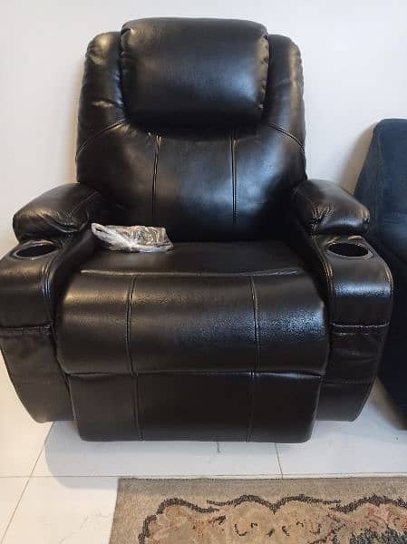 Electric Powered recliner. Brand new condition 4