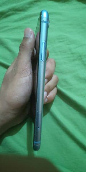 Iphone XR 64Gb factory unlocked 3