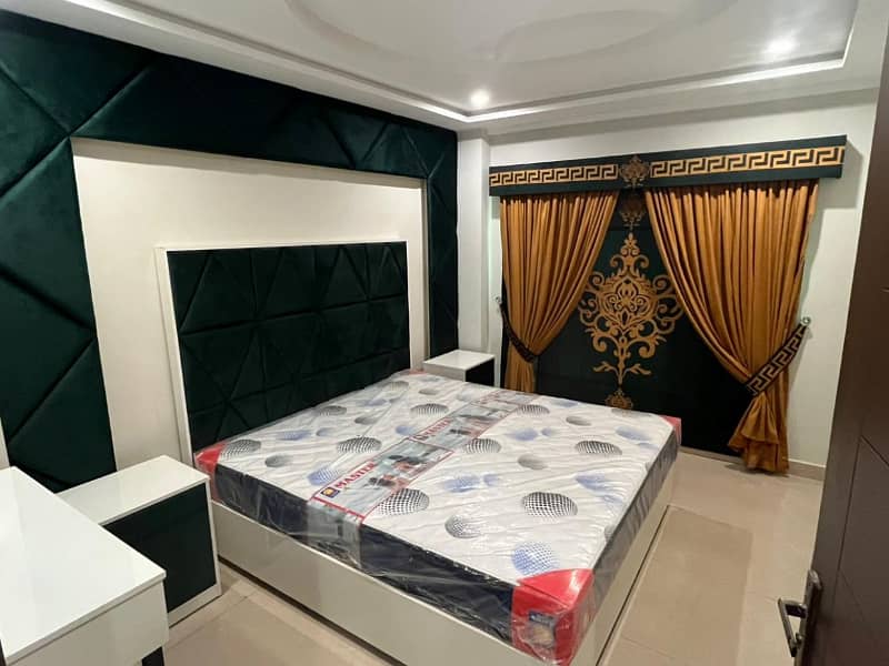 1 BED LUXURY LAVISH FURNISHED APARTMENT FOR SALE TALHA BLOCK BAHRIA TOWNLAHORE 0