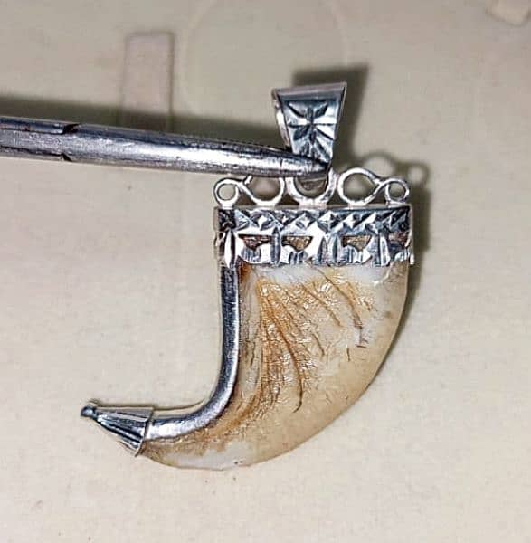 100% original lion nail pendant for sale 3