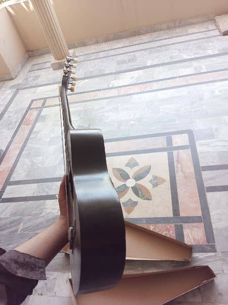Ukuleles guitar ( 30 inch length) 2