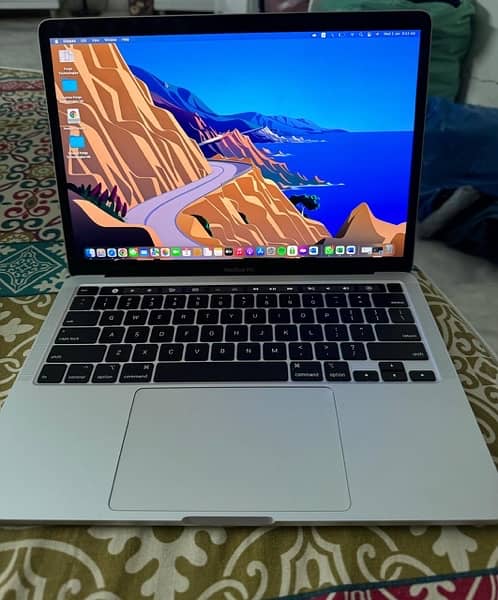 Macbook Pro 13 2020 Laptop - Slim and superfast 0