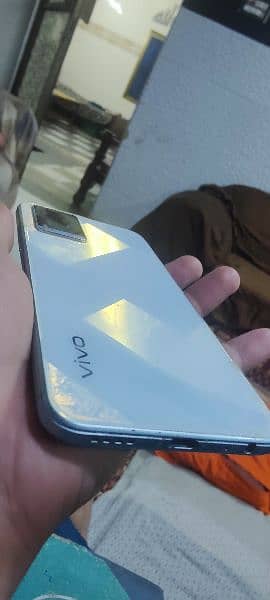 vivo y21  4/64 condition 10/10 charger with box no open norepair 2