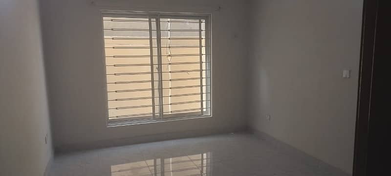 10 Marla Ground Portion For Rent 11