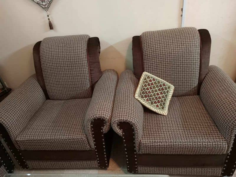 7 Seater Sofa Set Selling Urgently 1