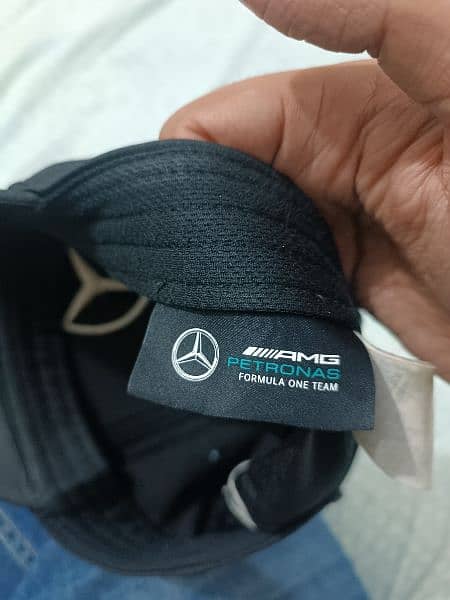 Mercedes  F1 team march and original cap 2