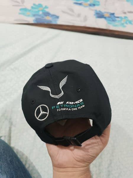 Mercedes  F1 team march and original cap 4