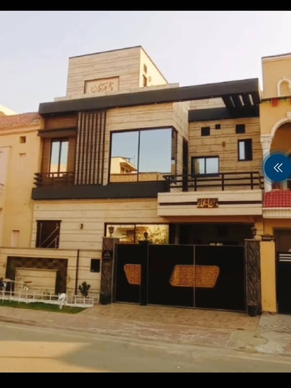 5 Marla plus brand new house for sale Eastren block phase 1 aproved area behria orchrd Lahore 0