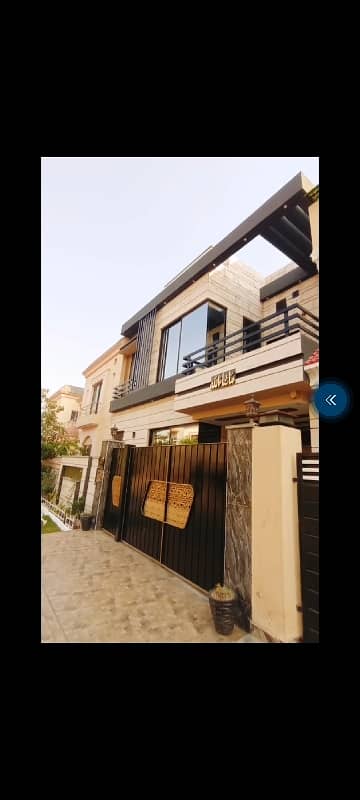 5 Marla plus brand new house for sale Eastren block phase 1 aproved area behria orchrd Lahore 3