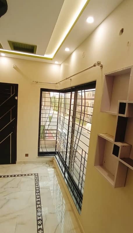 5 Marla plus brand new house for sale Eastren block phase 1 aproved area behria orchrd Lahore 4