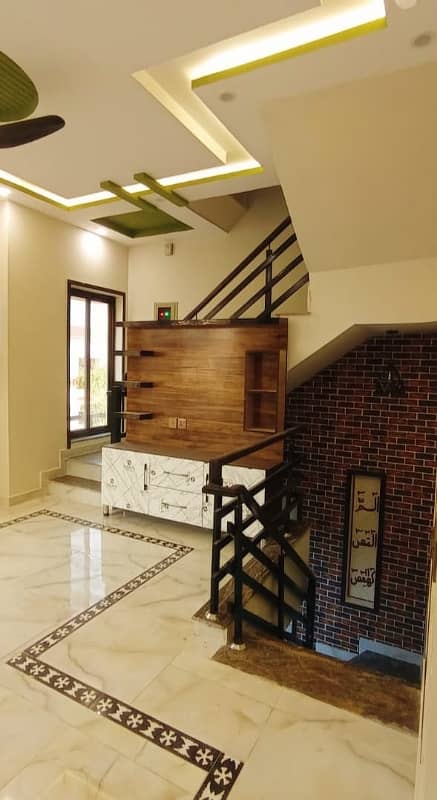 5 Marla plus brand new house for sale Eastren block phase 1 aproved area behria orchrd Lahore 7