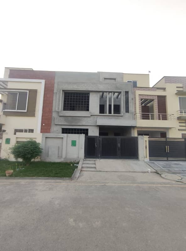 5 Marla Solid Grey Grey Structure B Block Good And Hot Location Bahria Orchard 0