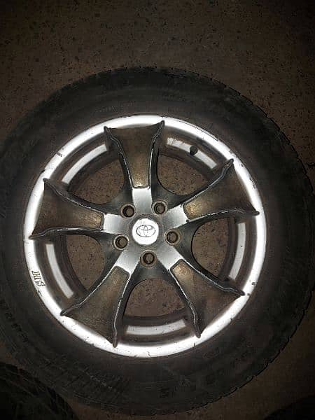 Set of 4
15 inches alloy rims  and tyres 3