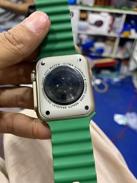 N8 Ultra smart watch 10/9 condition 4