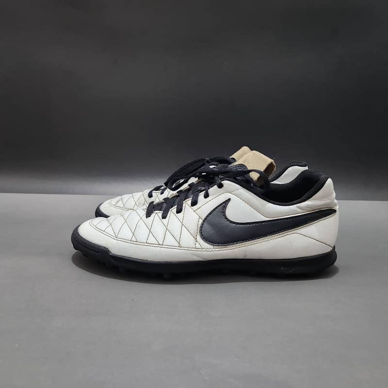 Football Shoes Nike Majestry TF(Turf/Grippers) 0