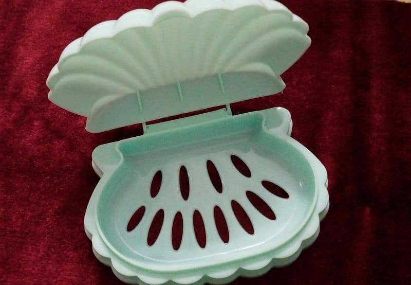 soap dishes in different colors 1