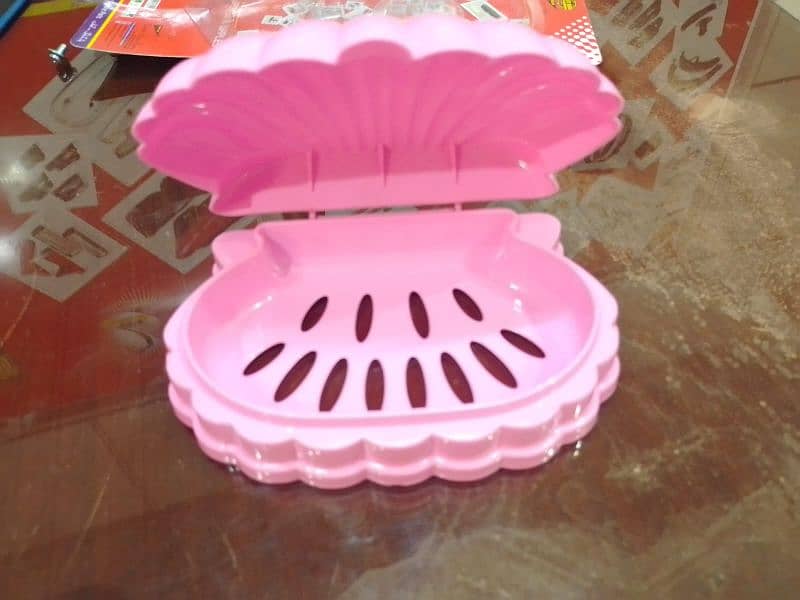 soap dishes in different colors 3