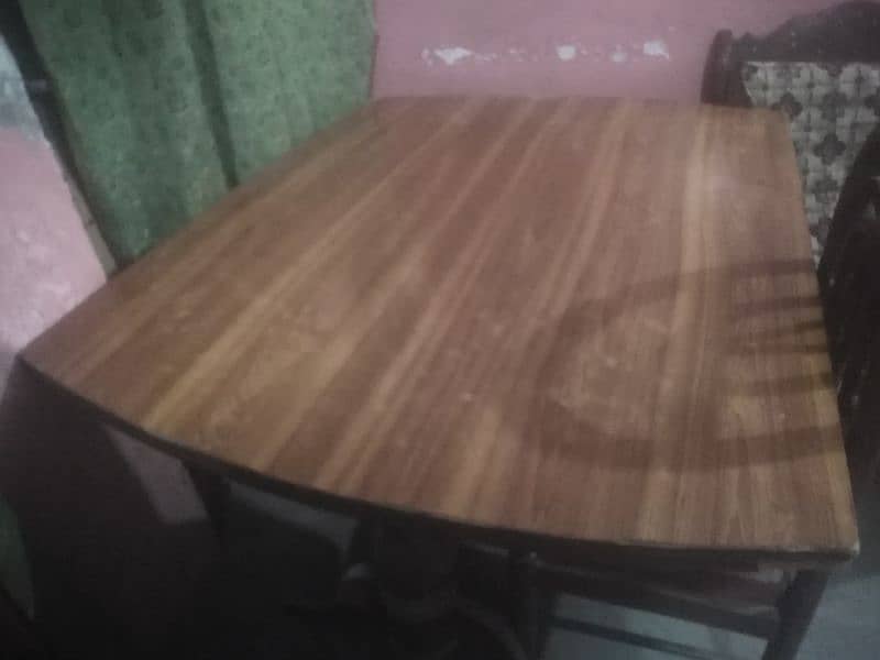 dyning table with 4 chairs 2