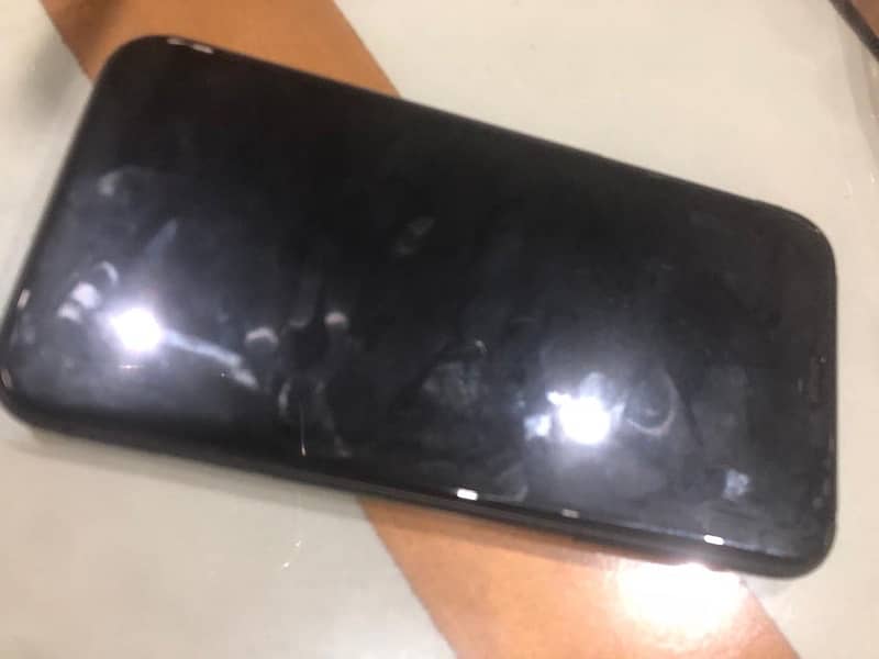 iPhone 11 ( non PTA in black colour ) 10/10 condition , battery 82% 4