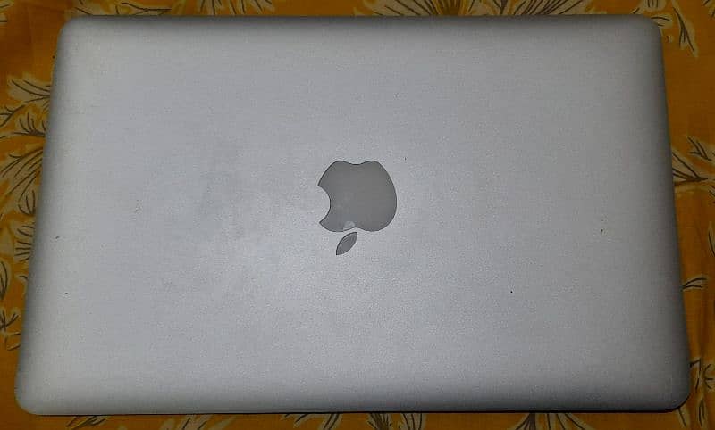 Macbook air 2014 brand new condition 2