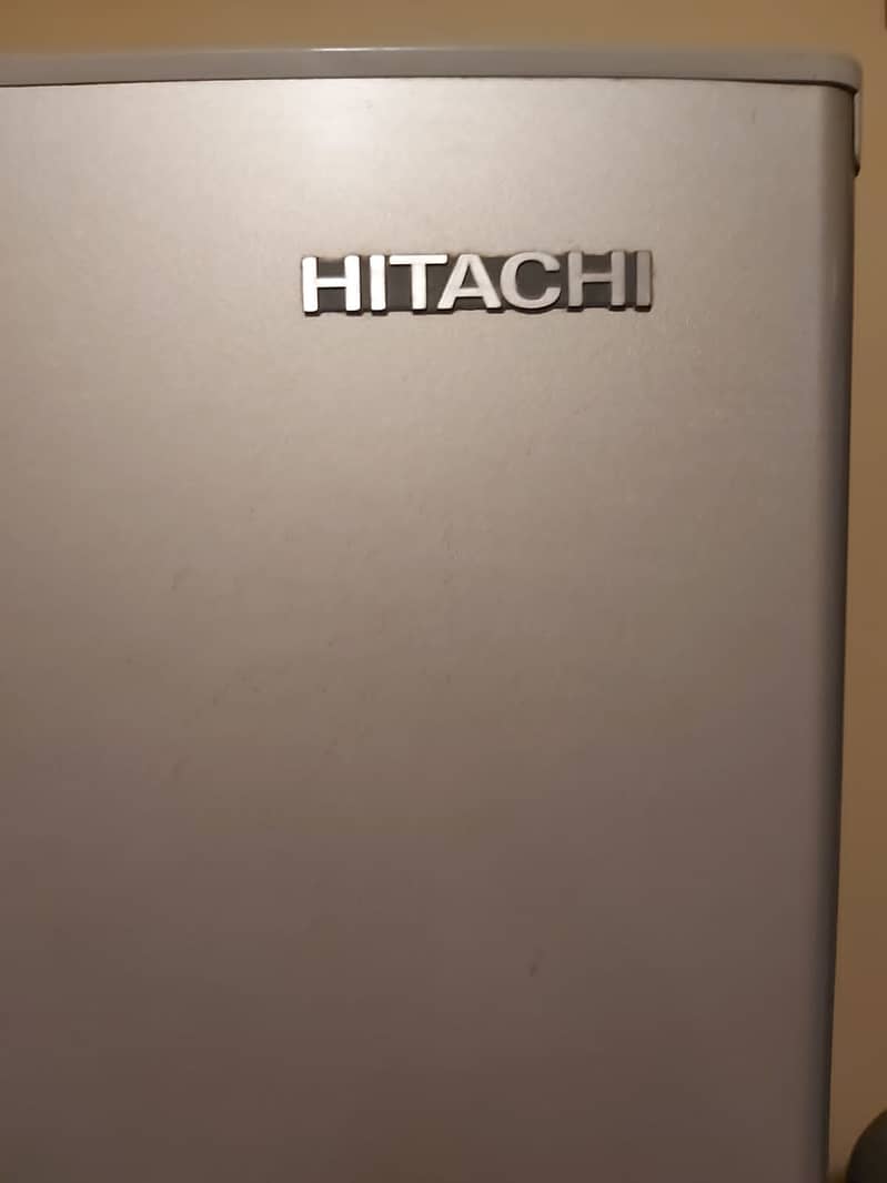 HITACHI REFRIGERATOR NON FROST FOR SELL LIKE BRAND NEW 3