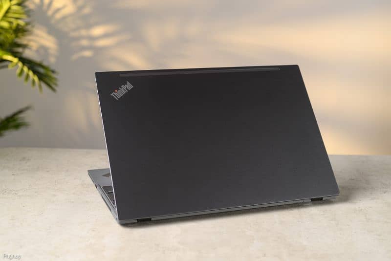 Lenovo Thinkpad P15s Gen2 I7 11th Gen (4GB Nvidia T500 GDDR6 ) 13