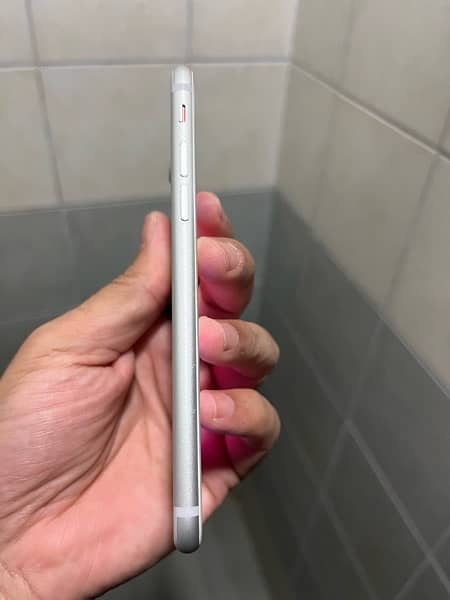 iPhone 7 excellent condition 3