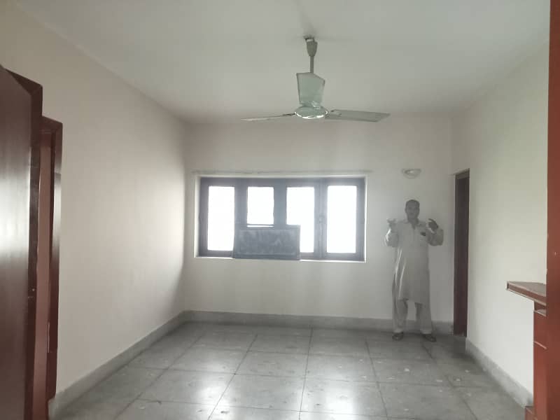 CANTT,12 MARLA OFFICE USE HOUSE FOR RENT GULBERGU UPPER MALL SHADMAN GOR GARDEN TOWN LAHORE 18