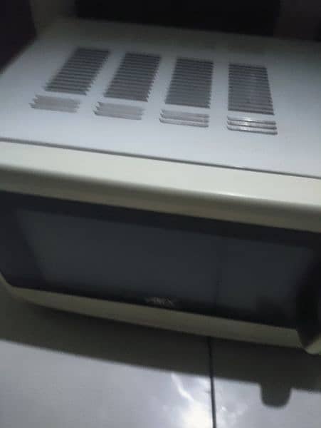 microwave Anex Company only 10 Days used just like new 1