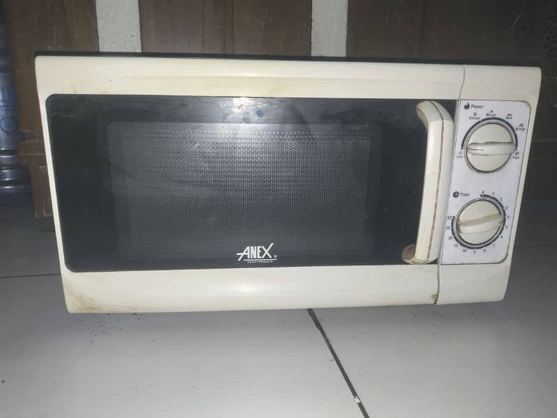 microwave Anex Company only 10 Days used just like new 4