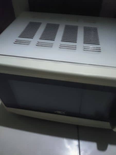 microwave Anex Company only 10 Days used just like new 6