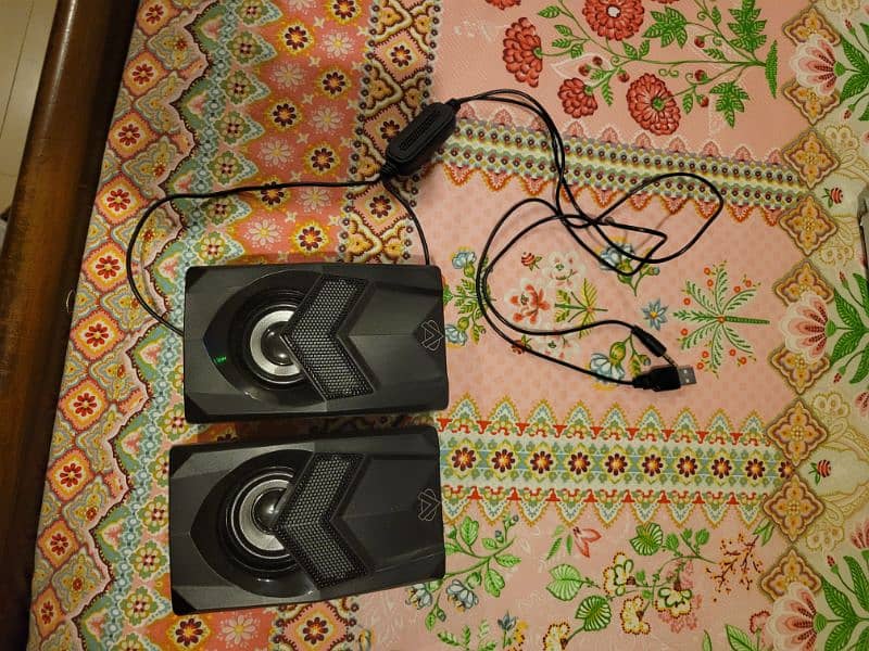 audionic octane u-30 speakers 4