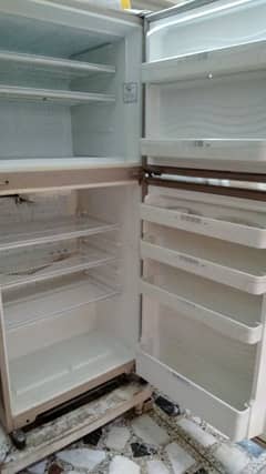 Dawlance refrigerator Full Size