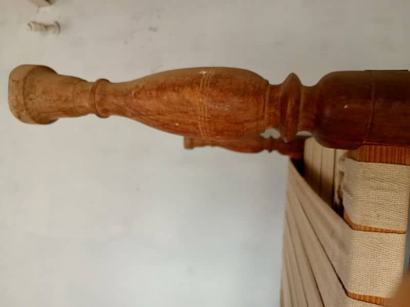 1 wooden chapai for sell 2